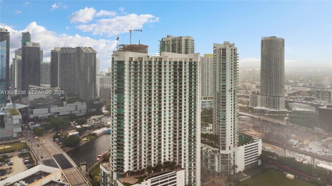 Building Photo - 350 S Miami Ave
