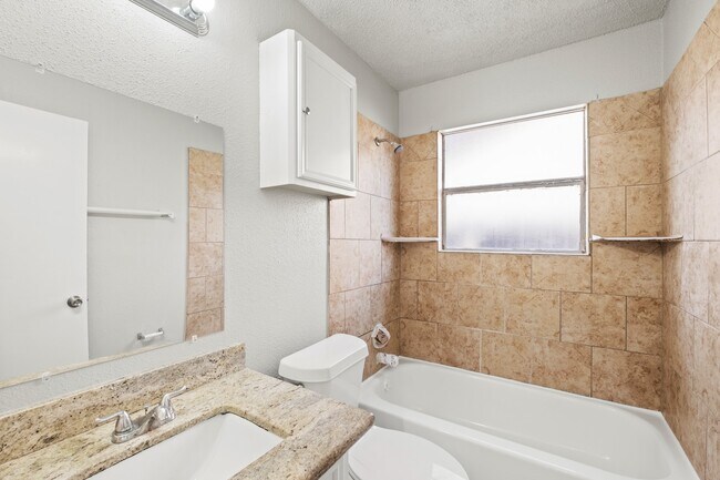 Building Photo - 7522 Sorbete Dr