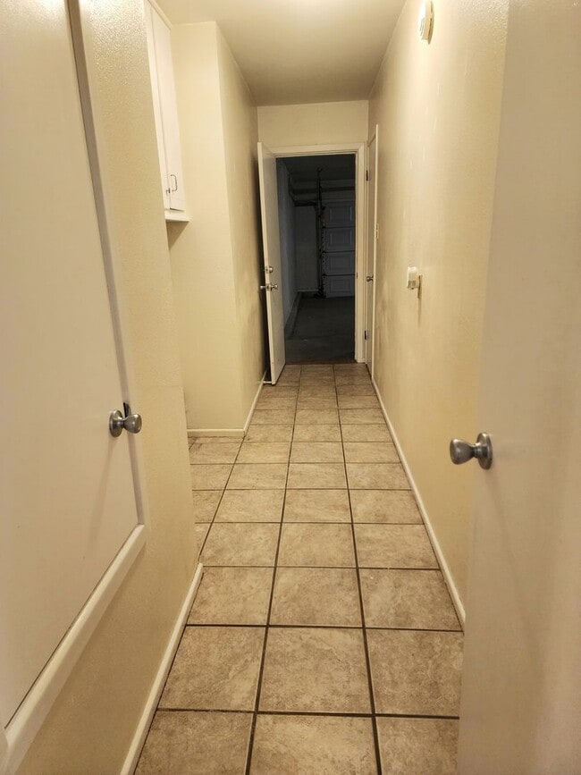 Building Photo - 1209 Libra Dr