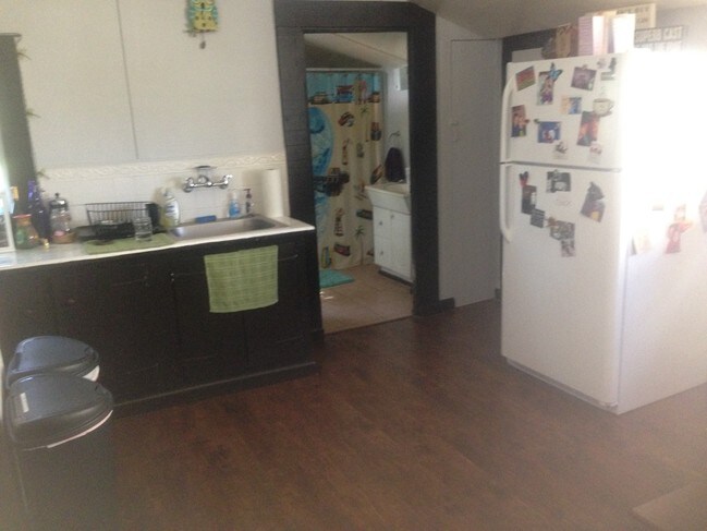 Interior Photo - 150 Hawthorne St