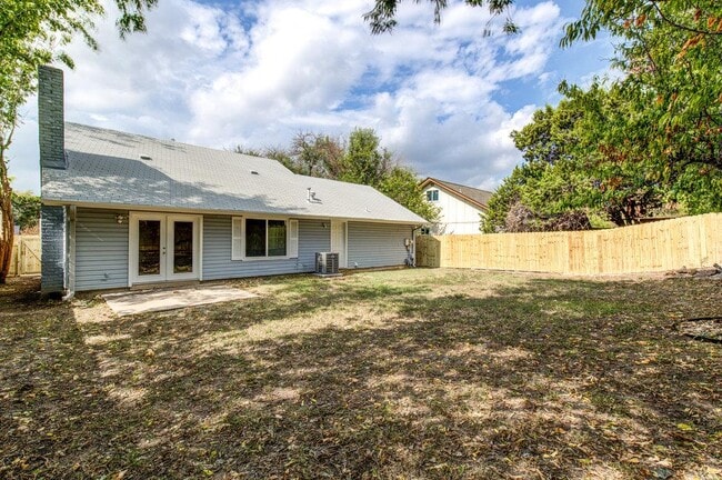 Building Photo - 6607 Capriola Dr