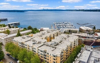 Building Photo - 1Bed 1Bath DT Kirkland Condo Available for...