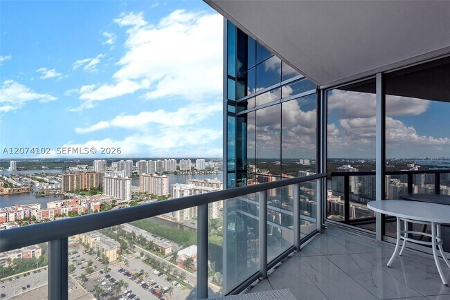 Building Photo - 17121 Collins Ave