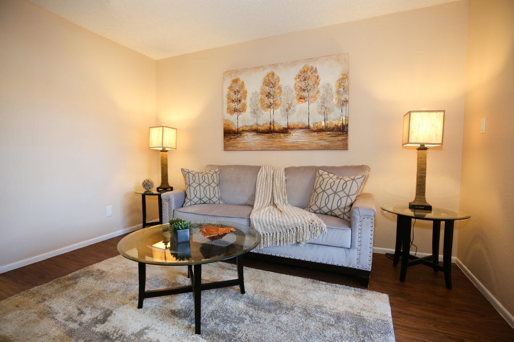 Building Photo - 7 W Mohawk Dr