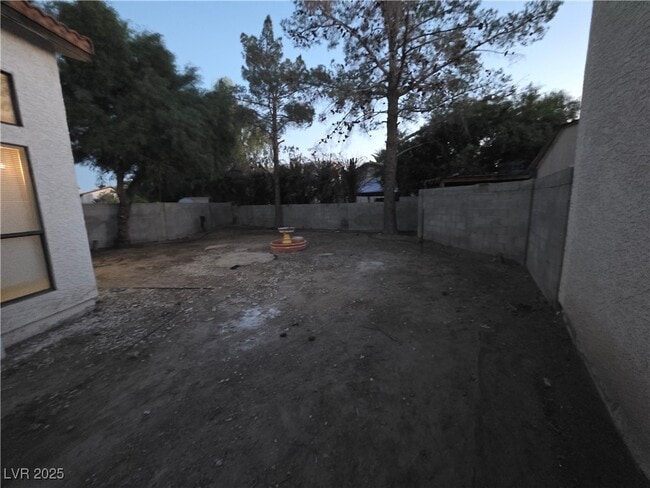 Building Photo - 6645 W Telegraph Rd