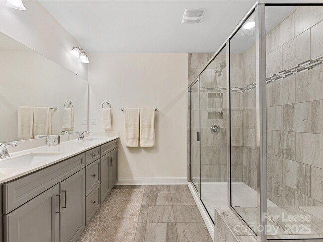 Building Photo - 2314 Creekmere Ln