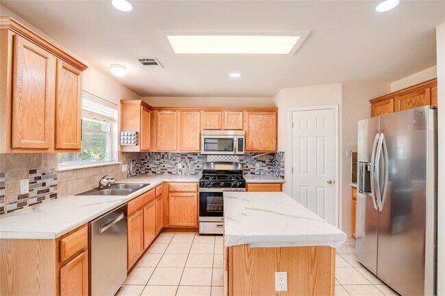 Building Photo - 11116 Los Comancheros Rd
