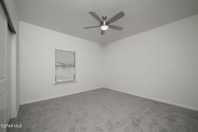 Building Photo - 1060 Hoppas St