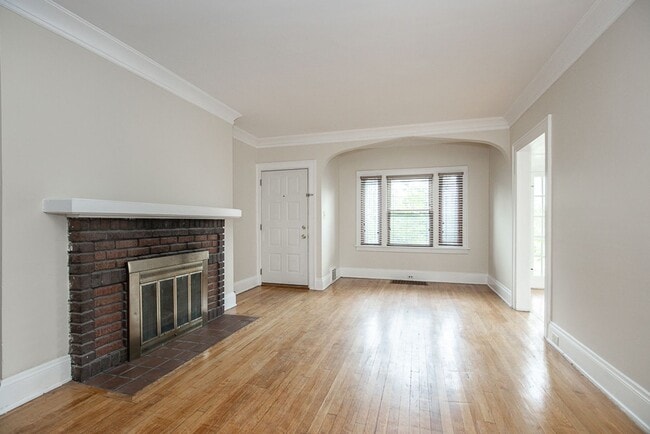 Building Photo - 3300 Dellwood Rd