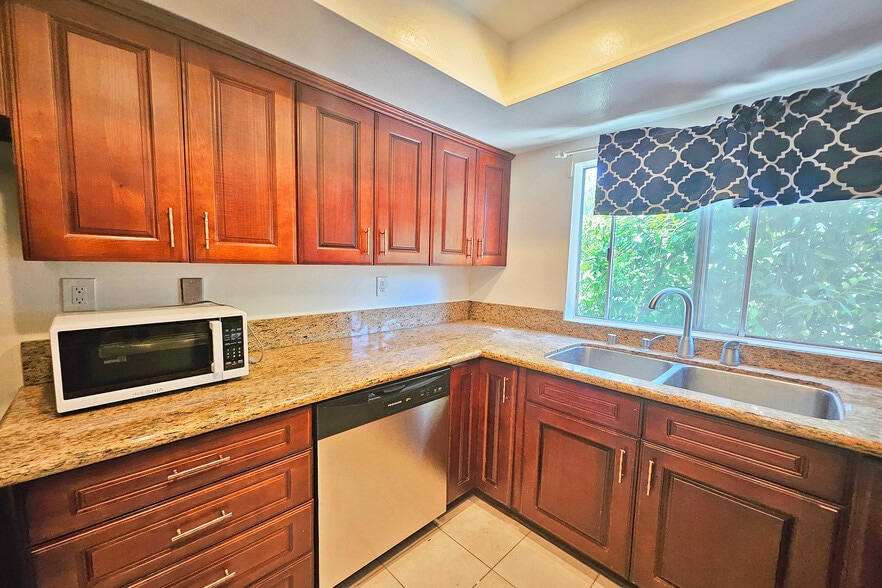 Building Photo - 1454 E Orange Grove Blvd