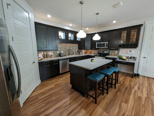 Building Photo - 10617 Topview Rd