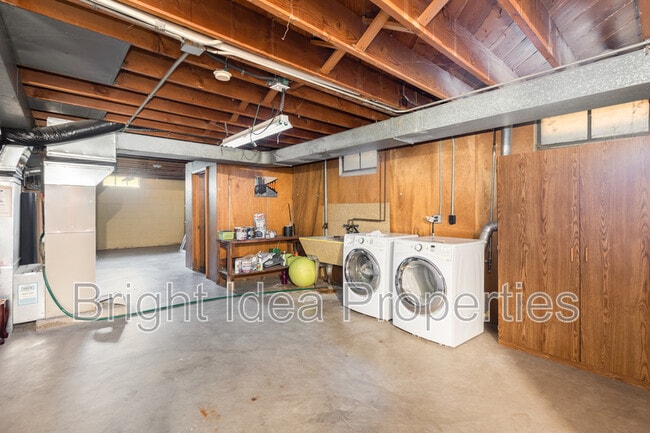 Building Photo - 4950 Sheridan Ave S