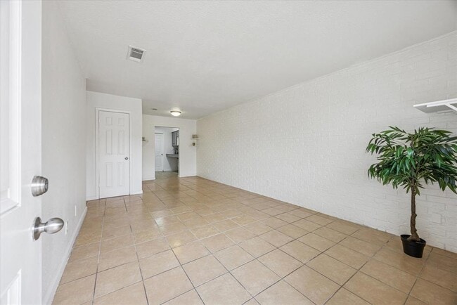 Building Photo - 8212 Sam Rayburn Dr