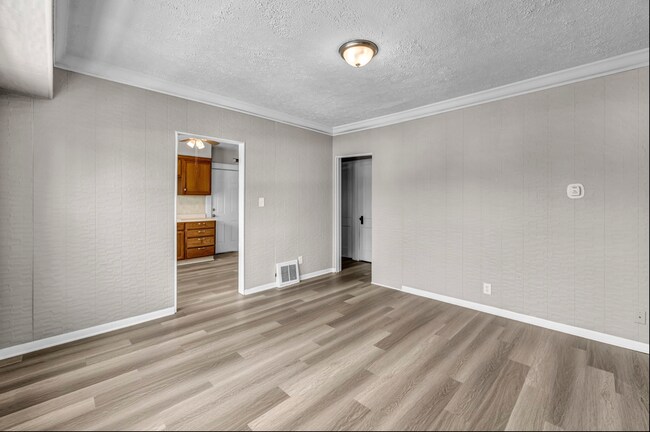 Building Photo - 12730 Barrington Ave