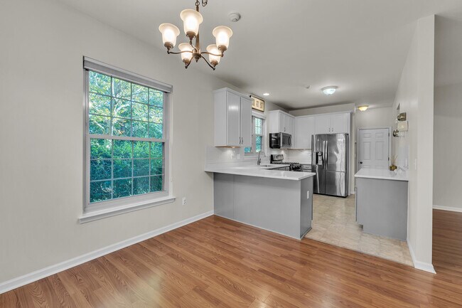 Building Photo - 41312 Maplewood Drive