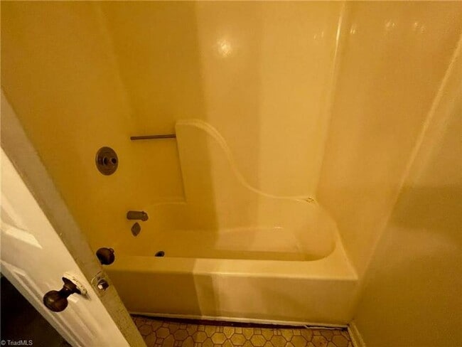 Building Photo - COMING SOON!! 2 BED 2 BATH CONDO!