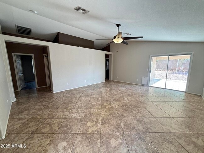 Building Photo - 3518 W Charlotte Dr