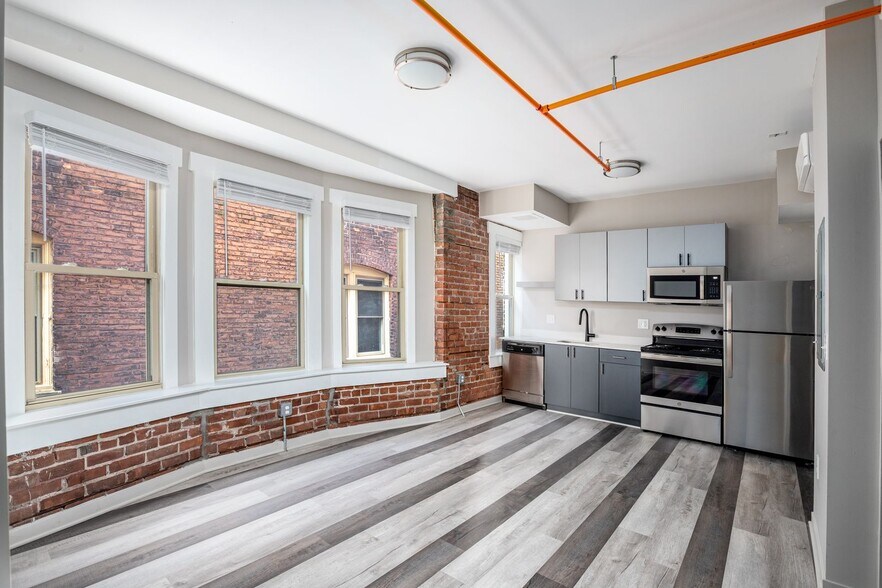 Interior Photo - The Lindley