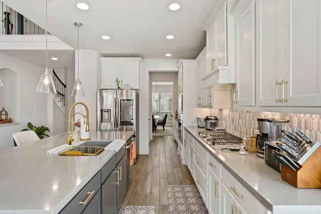 Building Photo - 28942 Woods Rose Ct