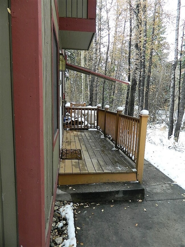 Building Photo - Long Term Rental- Creekside Condominiums #20C - UNFURNISHED