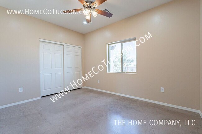 Building Photo - 5704 E Hermans Rd