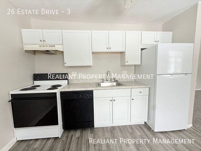 Building Photo - 26 Estate Dr