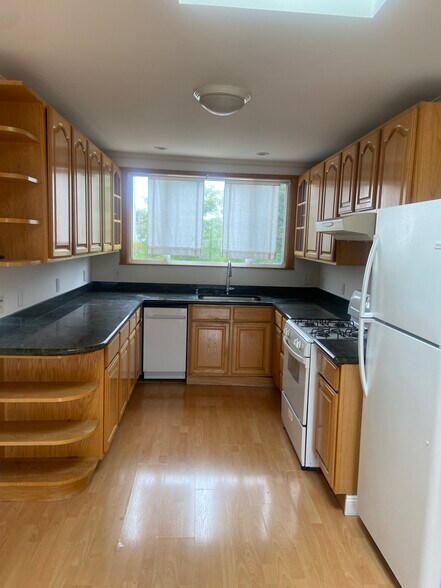 Building Photo - 2067 23rd Ave