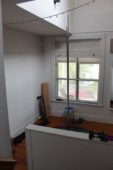 Building Photo - 110 Avon St