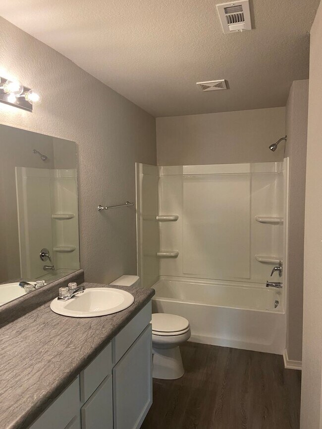 Building Photo - *PreLeasing* Four Bedroom | Two Bath Home in Conrad Court