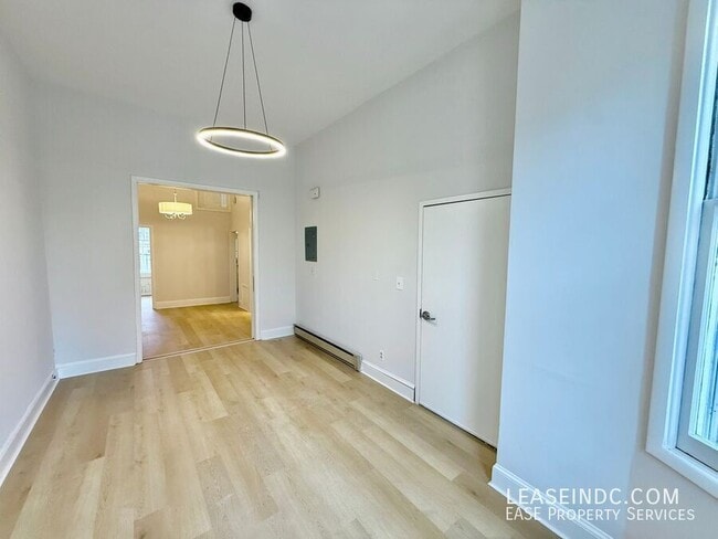 Building Photo - 1507 Vermont Ave NW