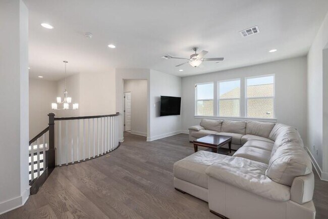 Building Photo - 4408 Logan Ridge Dr