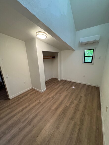 Building Photo - 4203 Thunder Ln