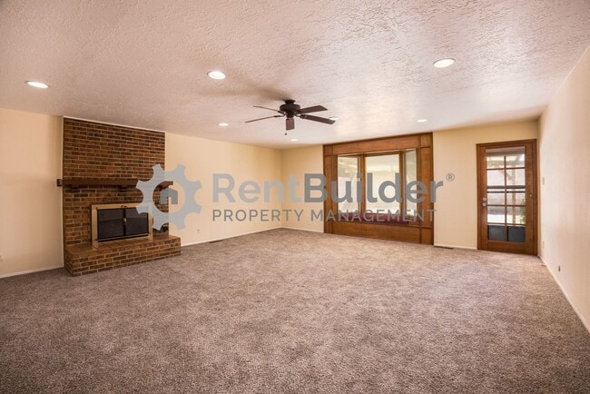 Building Photo - CALL US TODAY AT (505) 808-6467 TO SCHEDUL...