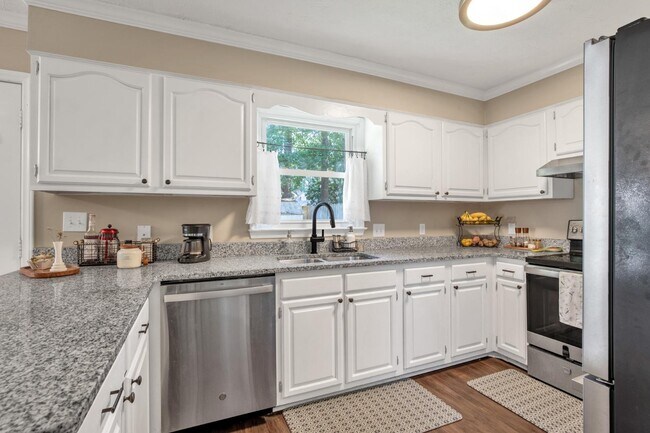 Building Photo - 608 Georgetown Cir
