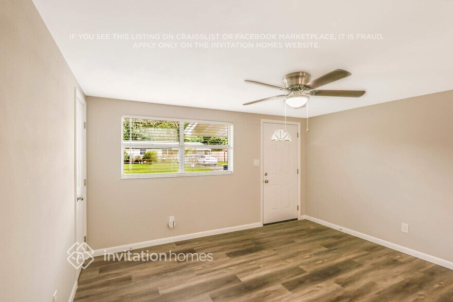 Building Photo - 210 Paka Ct