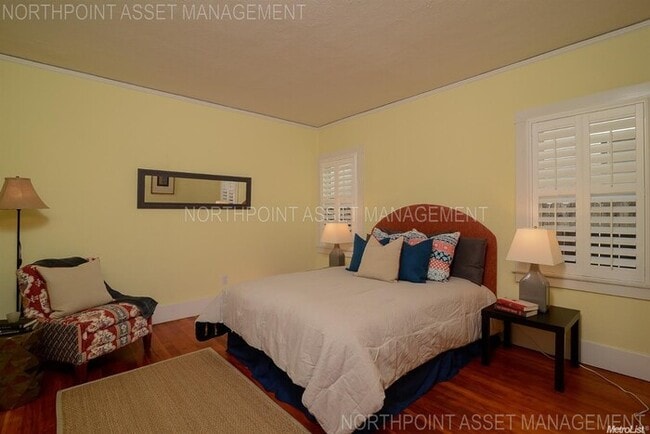Building Photo - Charming East Sacramento Bungalow – Prime ...
