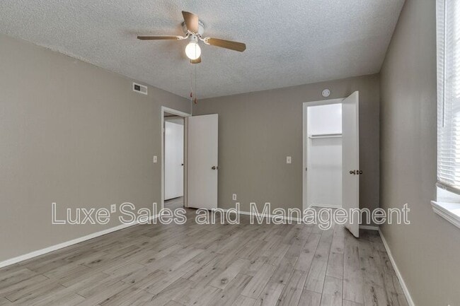 Building Photo - 6048 NW Expressway