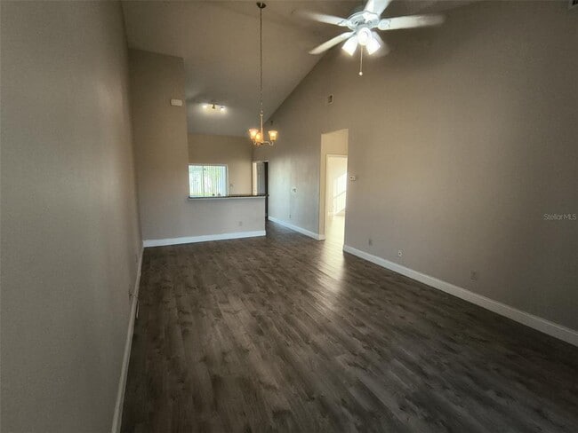 Building Photo - 13 Wood Amber Ln
