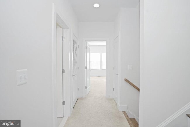 Building Photo - 44734 Roosevelt Sq