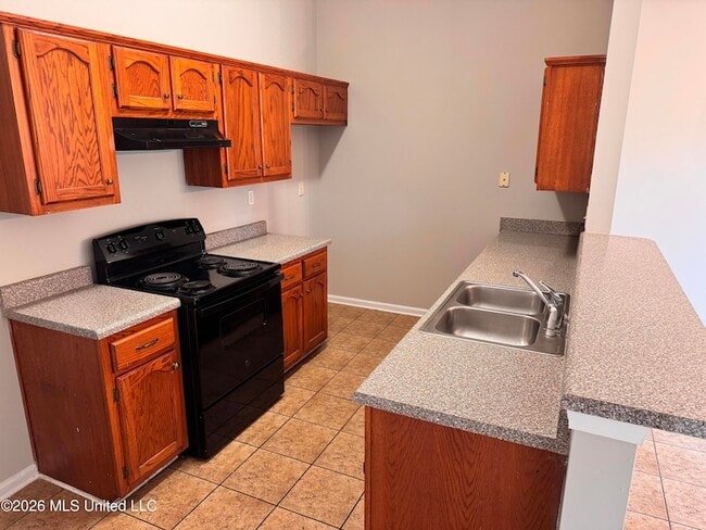 Building Photo - 5602 Kaitlyn Dr W