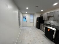 Building Photo - 3 Bedroom 1.5 Bath Pottsville home