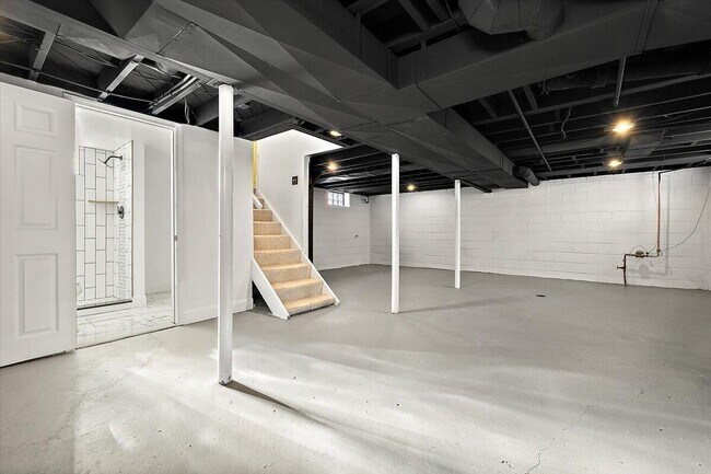 Building Photo - 6106 Oldtown St