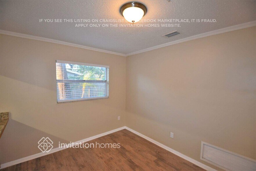 Building Photo - 992 Union St