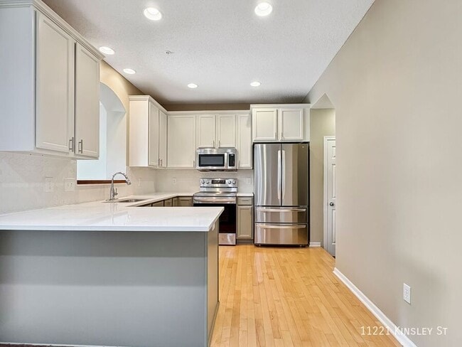 Building Photo - 11221 Kinsley St