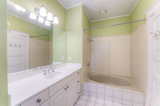Building Photo - JULY MOVE IN SPECIAL - 1/2 OFF FIRST MONTH...