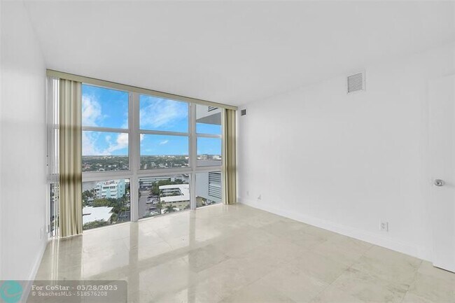 Building Photo - 2841 N Ocean Blvd