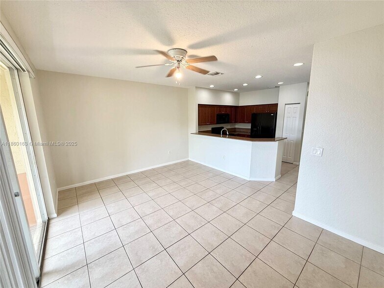 Building Photo - 8380 SW 25th Ct