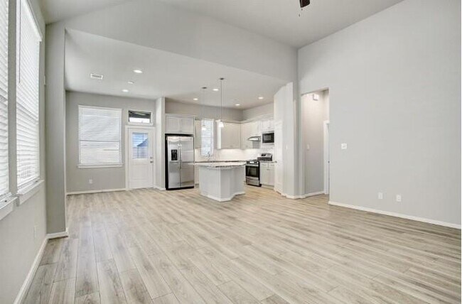 Building Photo - 24926 Via Arabella Ln