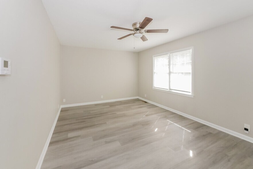 Building Photo - 4150 Roman Ct