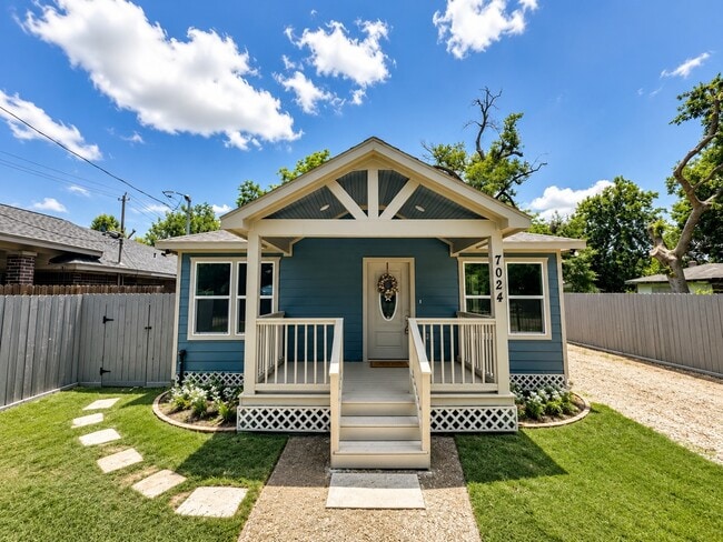 Building Photo - 7024 Gonzales St